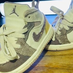 Toddler Jordan’s size 3.5